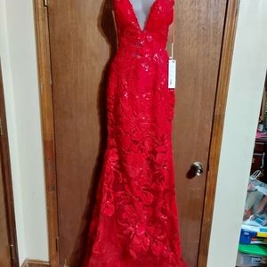 NWT JOVANI PROM DRESS SIZE 2
